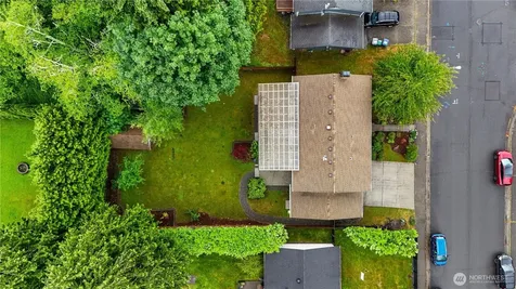 11126 159th Avenue NE Redmond WA 98052
