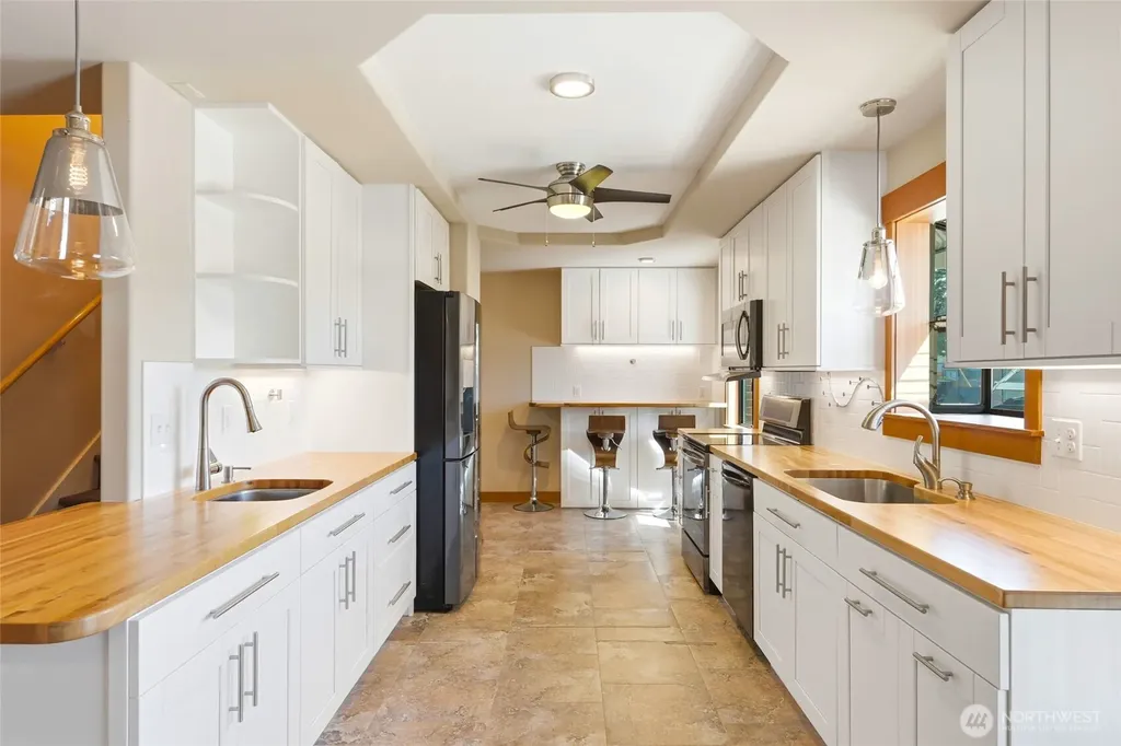 423 106th Place SW Everett WA 98204