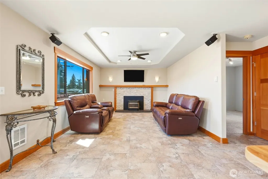 423 106th Place SW Everett WA 98204
