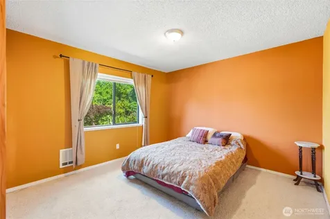 423 106th Place SW Everett WA 98204