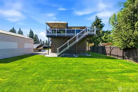 423 106th Place SW Everett WA 98204