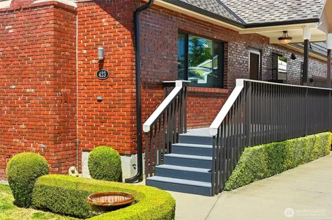 423 106th Place SW Everett WA 98204