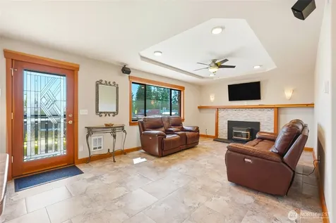 423 106th Place SW Everett WA 98204