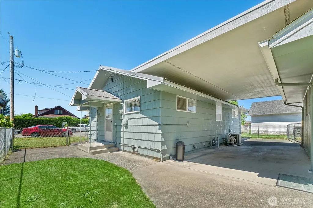148 S C Street Buckley WA 98321