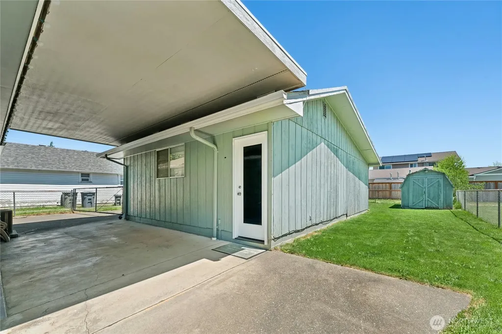 148 S C Street Buckley WA 98321