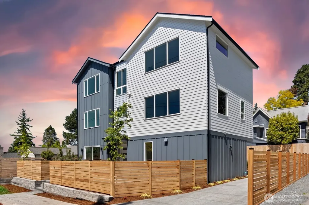 334 NE 90th Street Seattle WA 98115