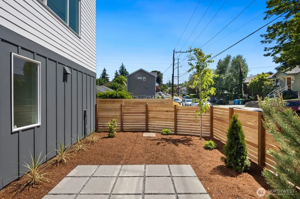 334 NE 90th Street Seattle WA 98115