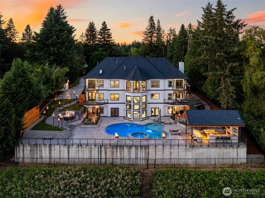 12815 SE Rivercrest Drive Vancouver WA 98683