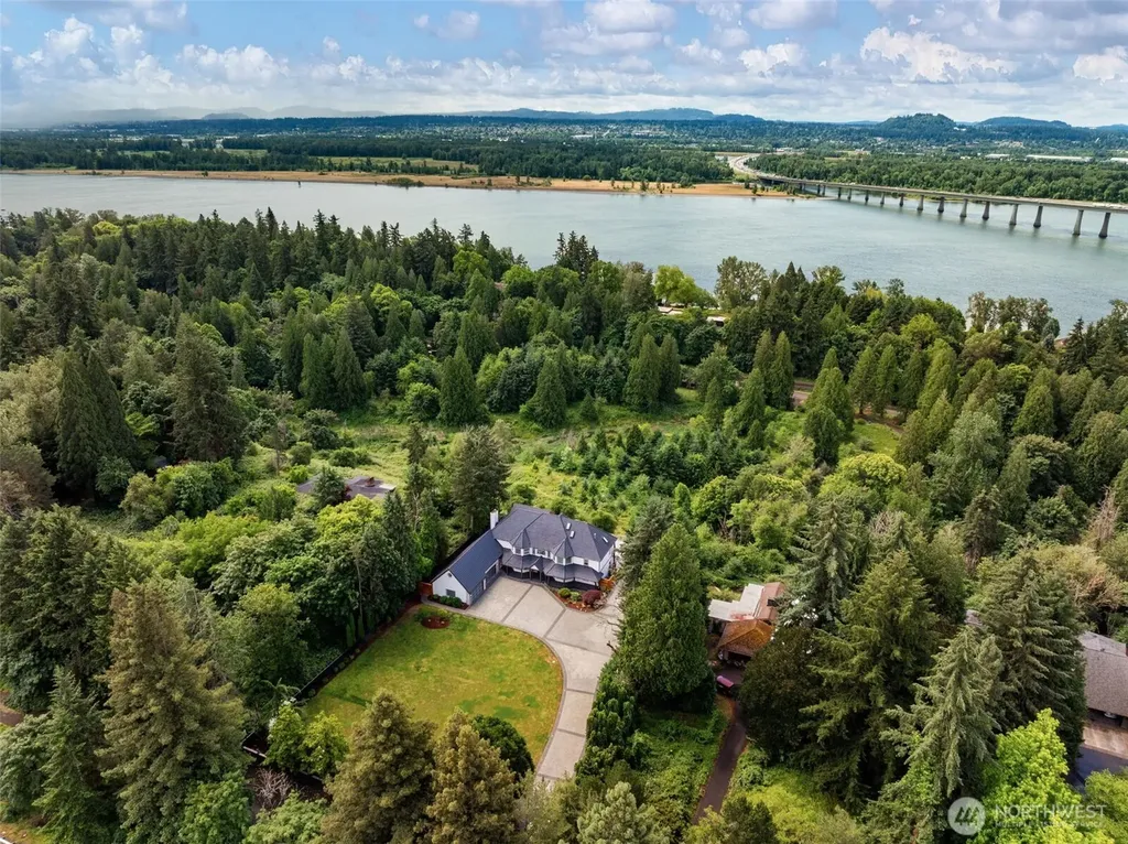12815 SE Rivercrest Drive Vancouver WA 98683