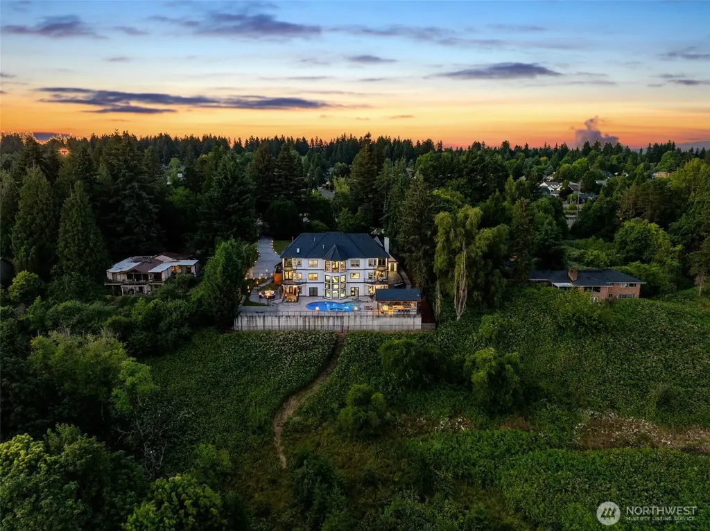 12815 SE Rivercrest Drive Vancouver WA 98683