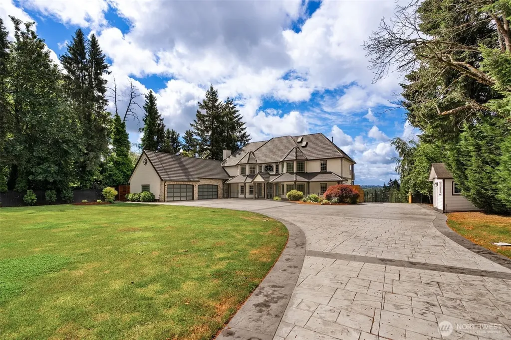 12815 SE Rivercrest Drive Vancouver WA 98683
