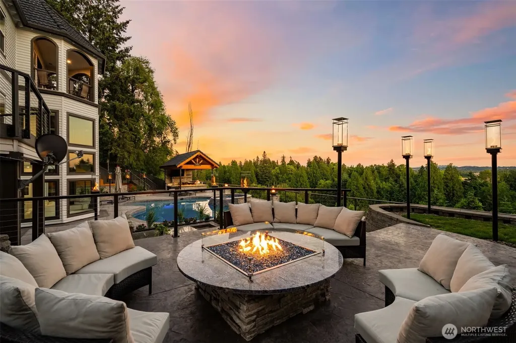 12815 SE Rivercrest Drive Vancouver WA 98683
