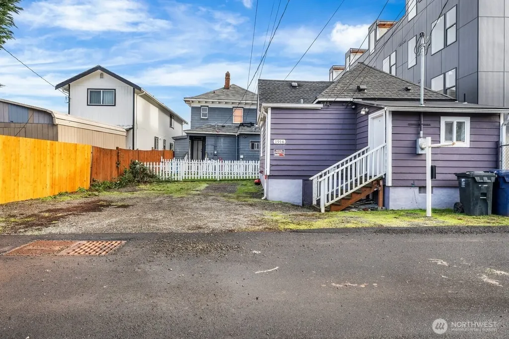 1916 Martin Luther King Jr Way Tacoma WA 98405