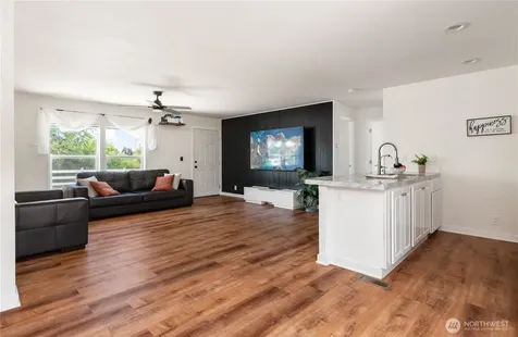 28510 Sr 20 Oak Harbor WA 98277