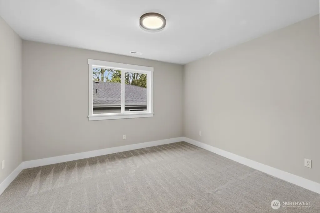 15002 75th Avenue NE Kenmore WA 98028