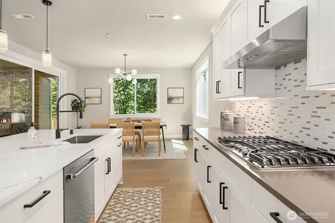 15002 75th Avenue NE Kenmore WA 98028