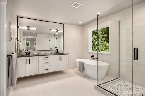 15002 75th Avenue NE Kenmore WA 98028