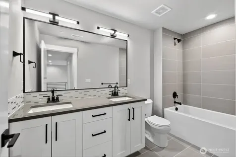 15002 75th Avenue NE Kenmore WA 98028