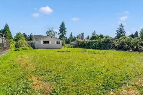 2432 NE Franklin Street Bremerton WA 98310