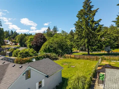 2432 NE Franklin Street Bremerton WA 98310