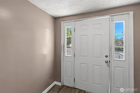 2432 NE Franklin Street Bremerton WA 98310