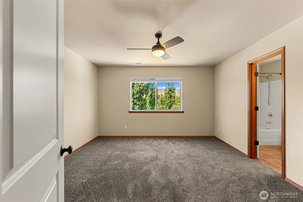 119 NW Porters Court East Wenatchee WA 98802
