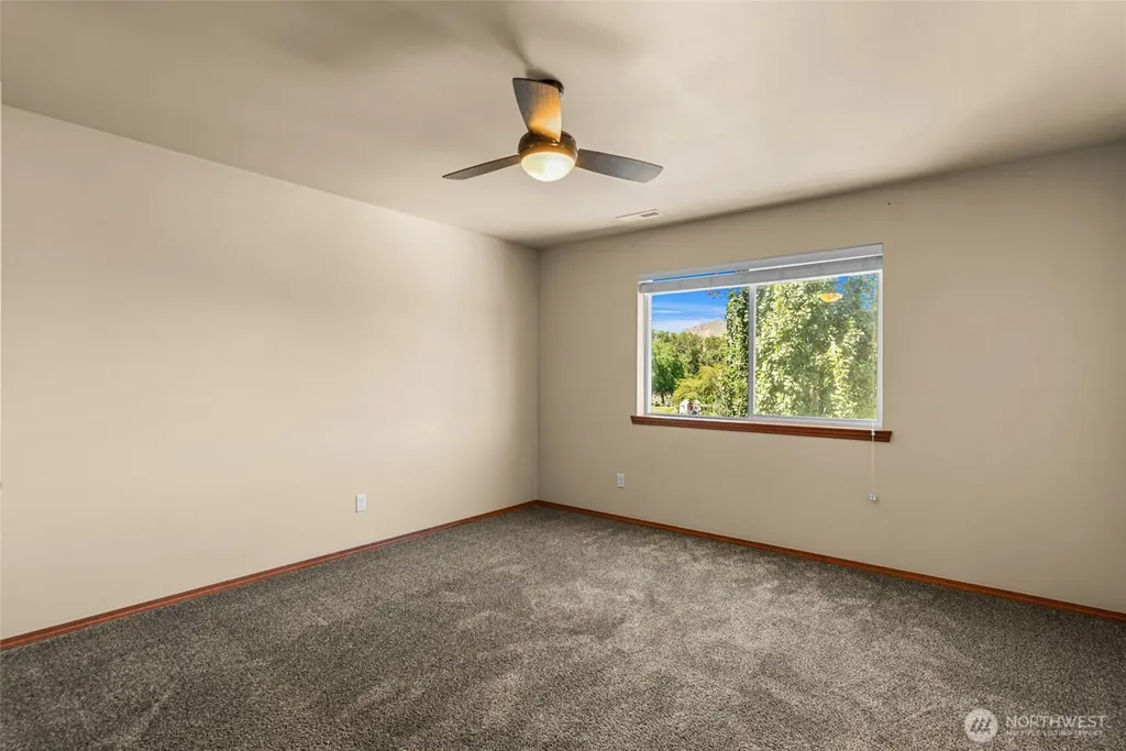 119 NW Porters Court East Wenatchee WA 98802