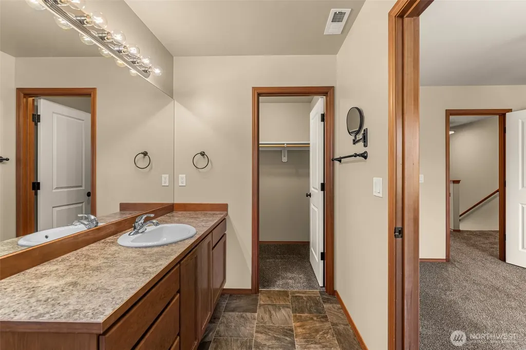 119 NW Porters Court East Wenatchee WA 98802