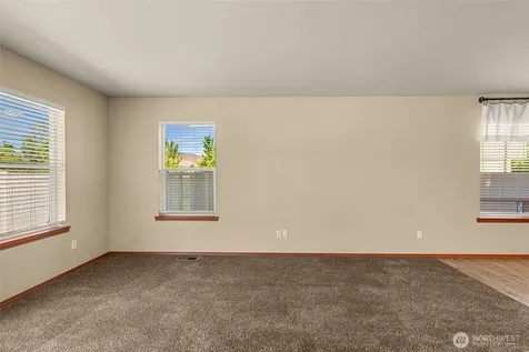 119 NW Porters Court East Wenatchee WA 98802