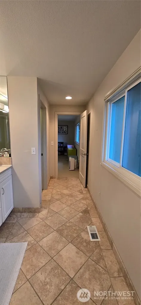 19130 SE 47th Place Issaquah WA 98027