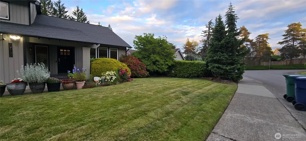 19130 SE 47th Place Issaquah WA 98027