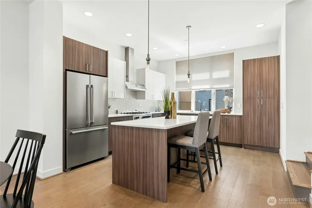 10762 1st Drive Bellevue WA 98004