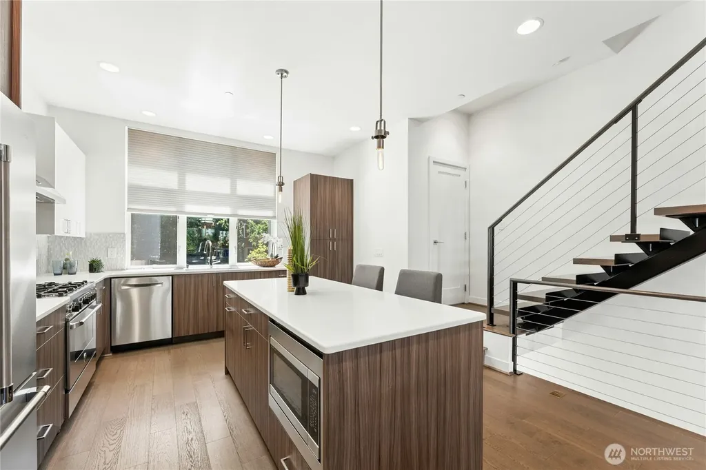 10762 1st Drive Bellevue WA 98004