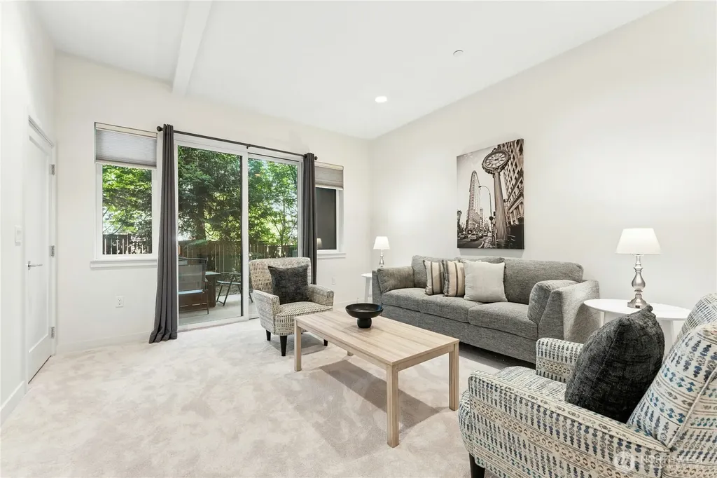 10762 1st Drive Bellevue WA 98004