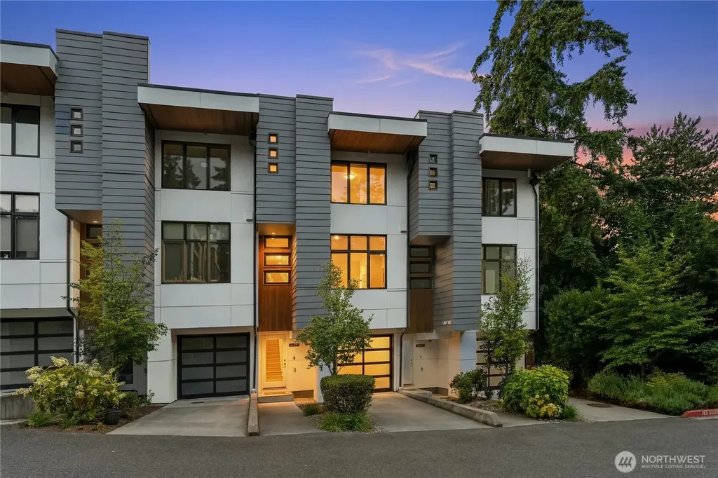 10762 1st Drive Bellevue WA 98004