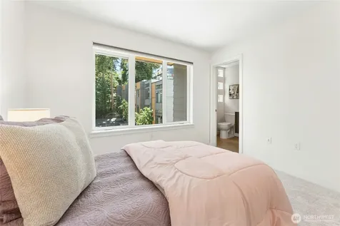 10762 1st Drive Bellevue WA 98004