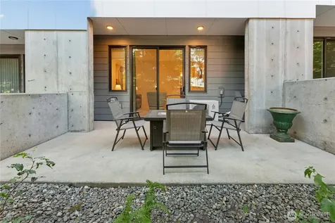 10762 1st Drive Bellevue WA 98004