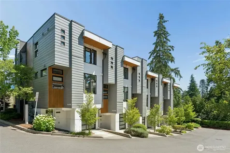 10762 1st Drive Bellevue WA 98004