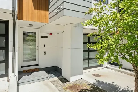 10762 1st Drive Bellevue WA 98004