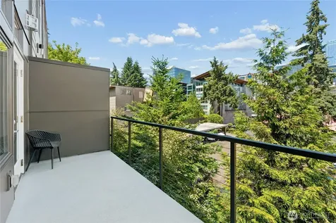 10762 1st Drive Bellevue WA 98004