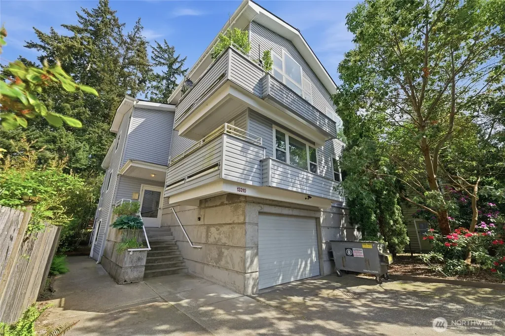 13310 Greenwood Avenue N Seattle WA 98133