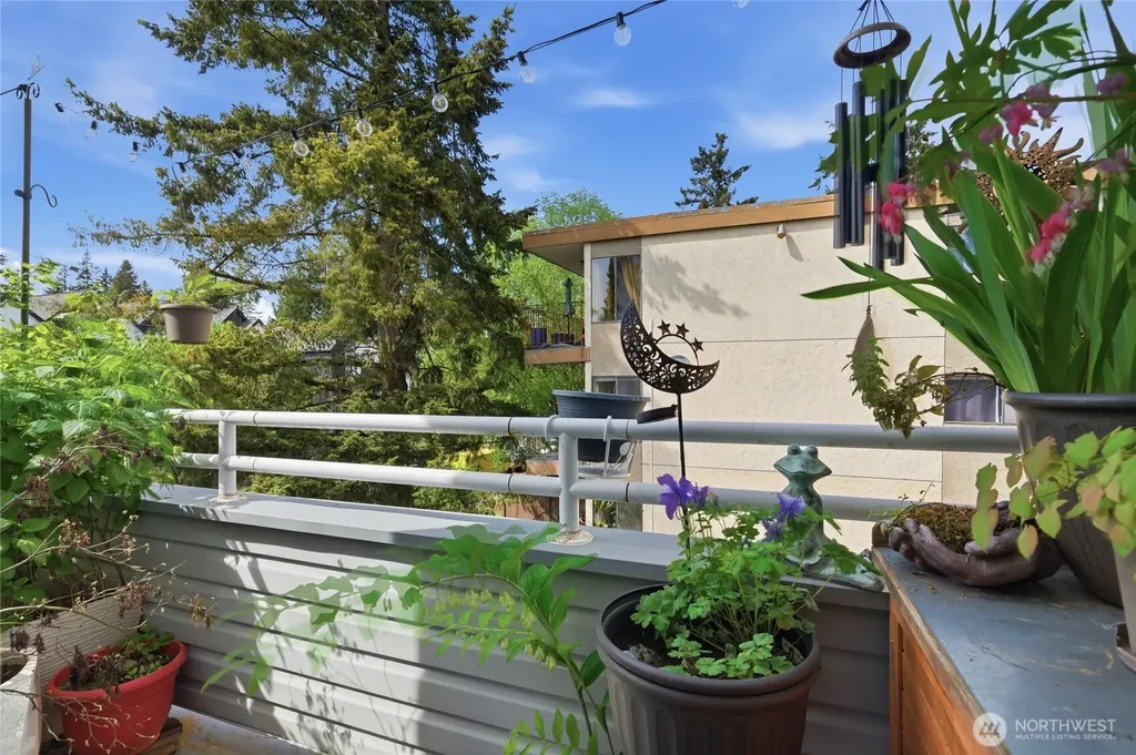 13310 Greenwood Avenue N Seattle WA 98133