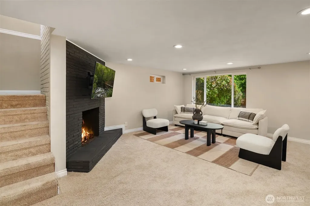 10750 66th Avenue S Seattle WA 98178
