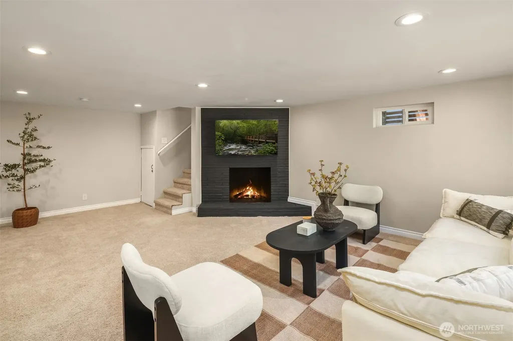 10750 66th Avenue S Seattle WA 98178