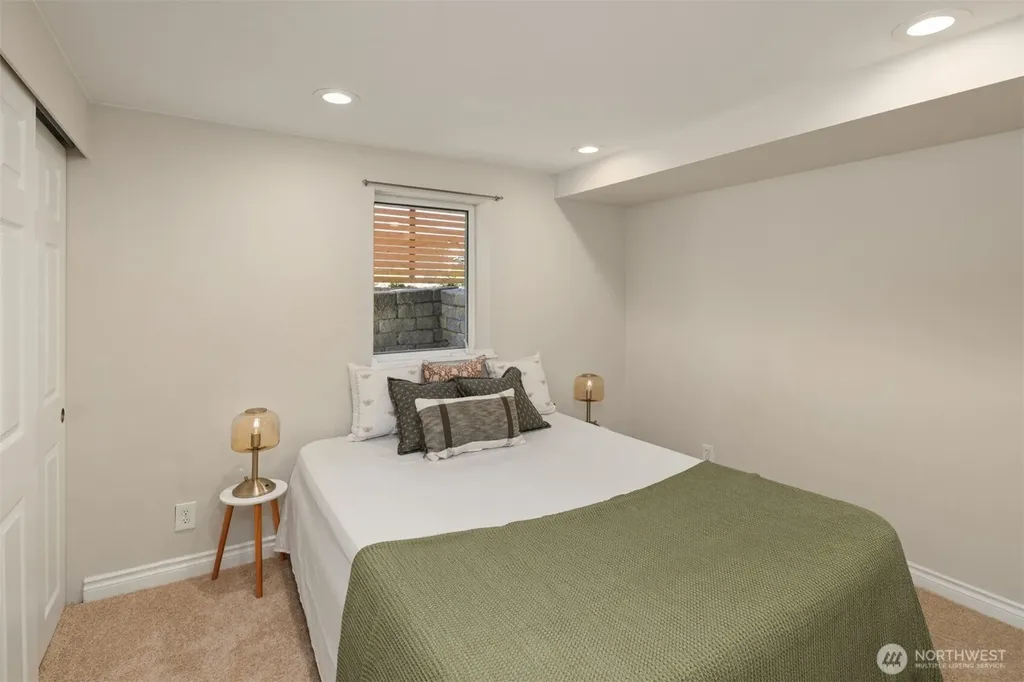 10750 66th Avenue S Seattle WA 98178