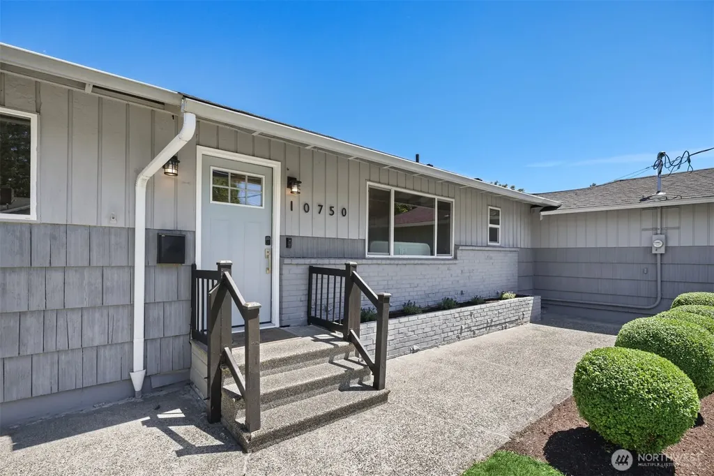 10750 66th Avenue S Seattle WA 98178
