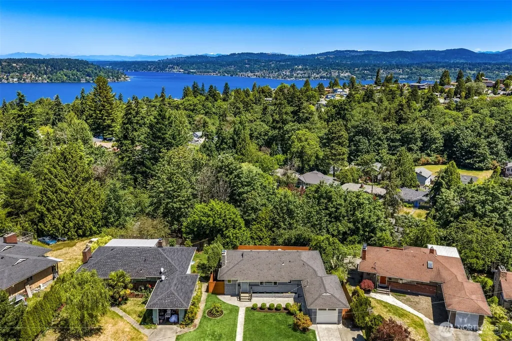 10750 66th Avenue S Seattle WA 98178