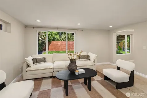 10750 66th Avenue S Seattle WA 98178