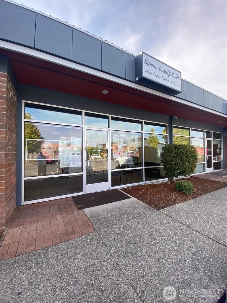 1833 Auburn Way N Auburn WA 98002