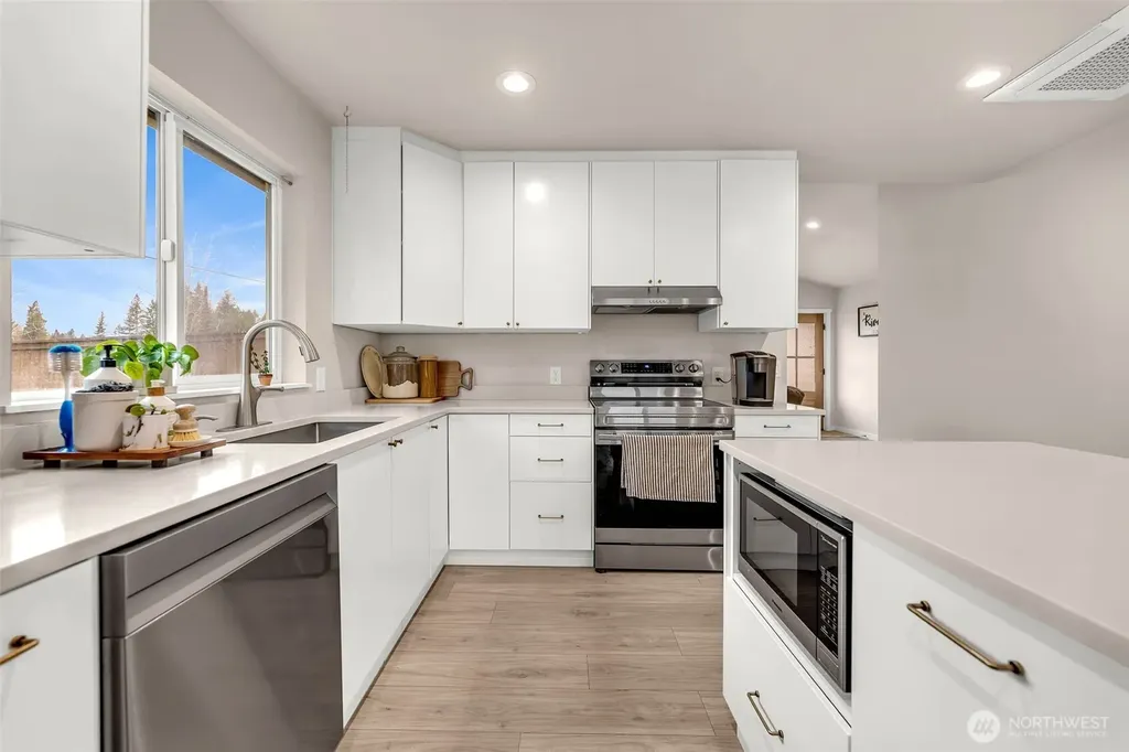 211 W Oak Street Yacolt WA 98675